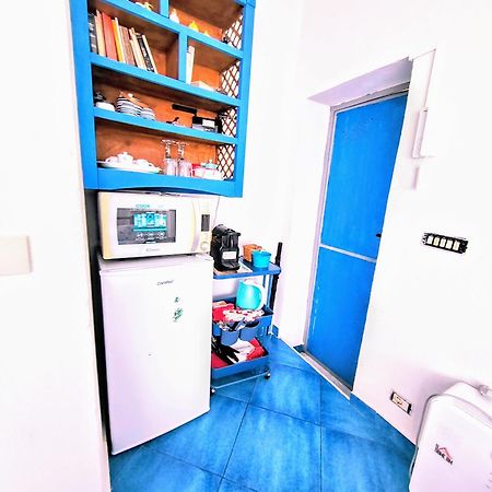 Casa Lego Small Room With Terrace Naples Exterior photo